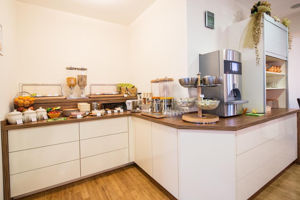 Hotel Zlami-Holzer Klagenfurt am Woerthersee Zewnętrze zdjęcie