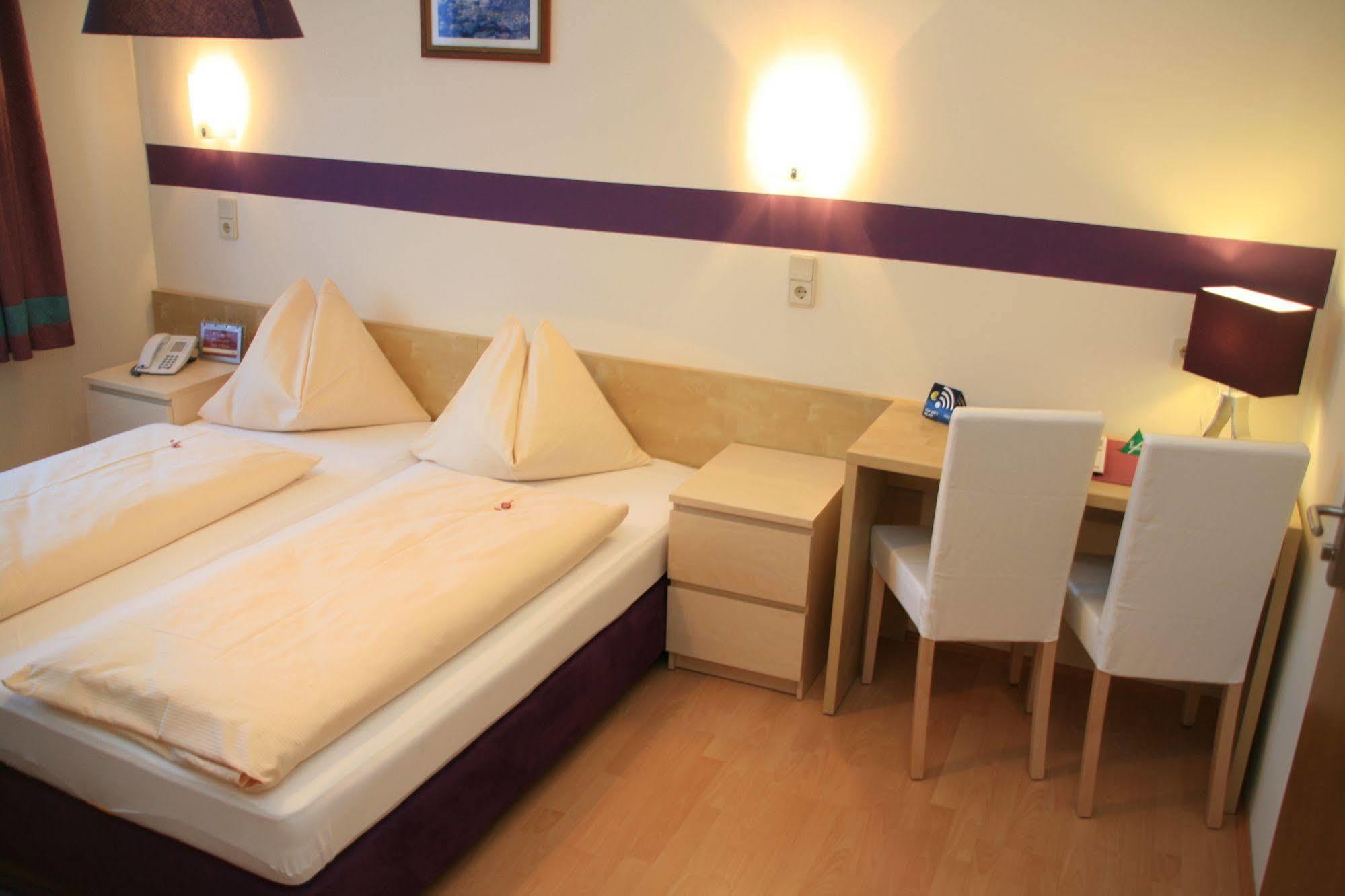Hotel Zlami-Holzer Klagenfurt am Woerthersee Zewnętrze zdjęcie